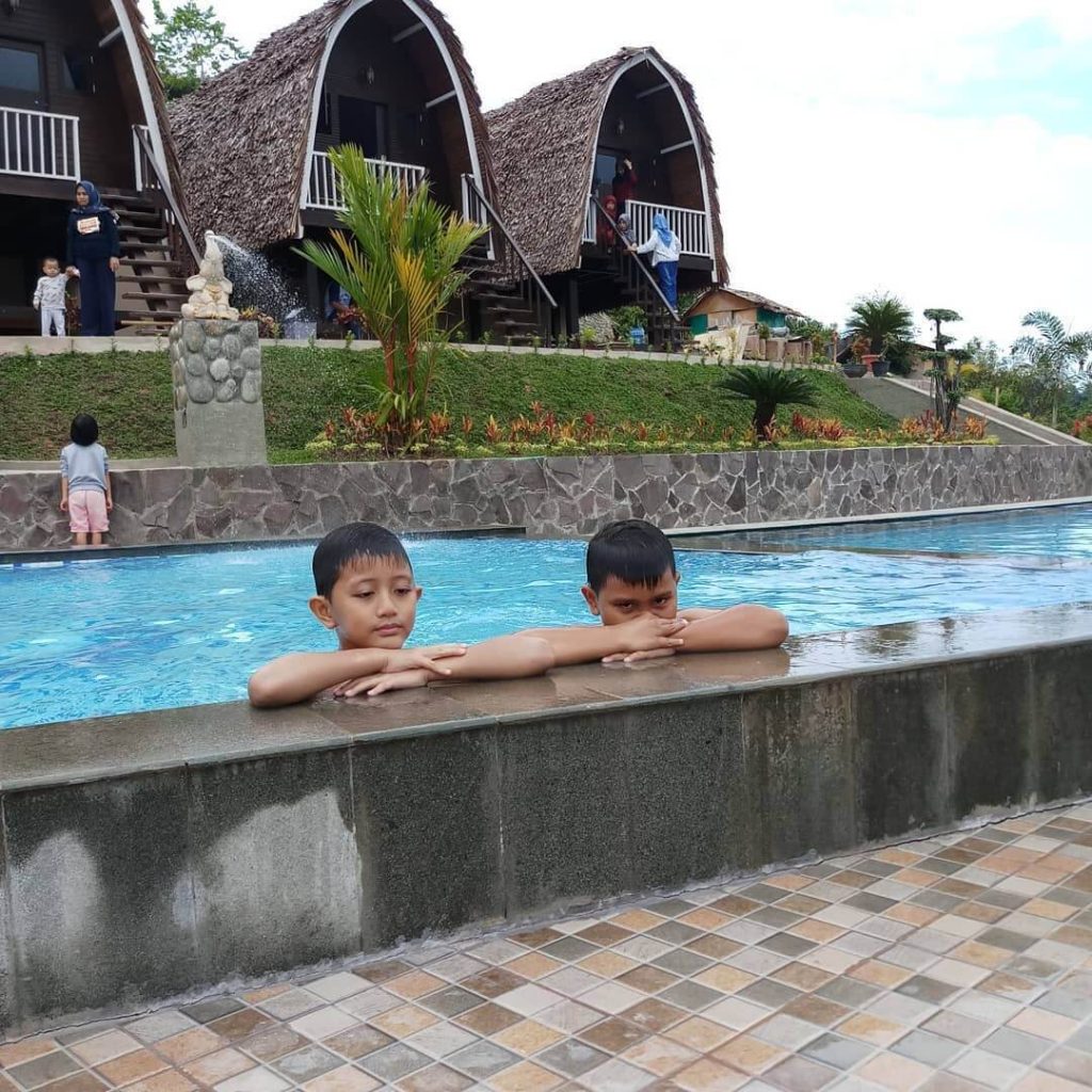 kolam renang Kambo Palopo