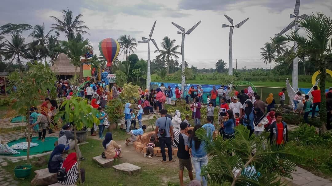 Foto, Lokasi Dan Harga Tiket Masuk Taman Naura Magelang