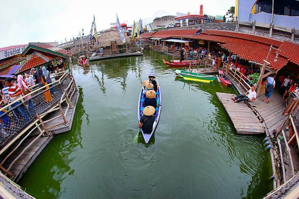 nusantara floating market batu