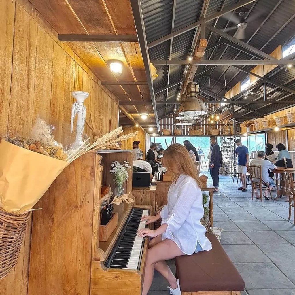 Kafe Rustic Market Mojokerto